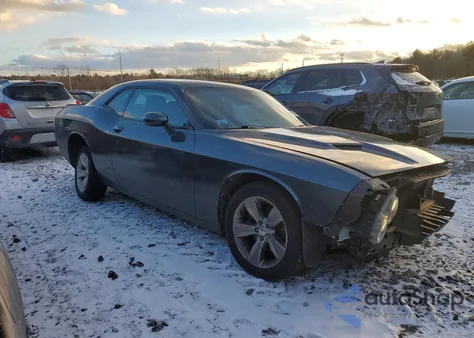 2019 Dodge Challenger Sxt z USA, uszkodzony, nr VIN 2C3CDZAG6KH560626